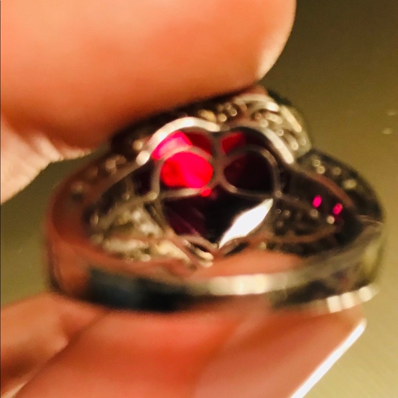 HUGE lab created ruby hear ring - Picture 5 of 6